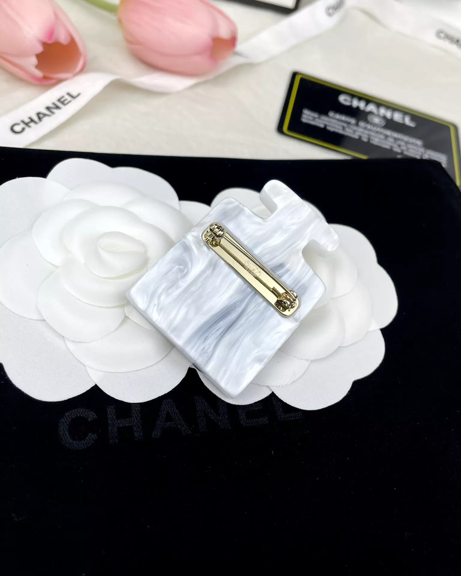 chanel brooches pour femme s_12b14323